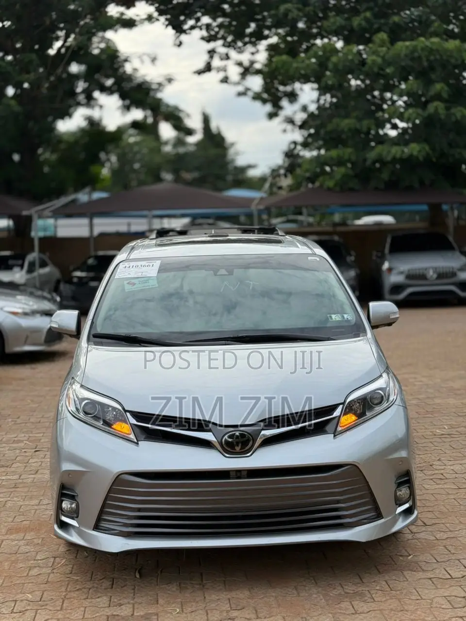 Toyota Sienna Limited Premium 7 Passenger AWD 2020 Silver