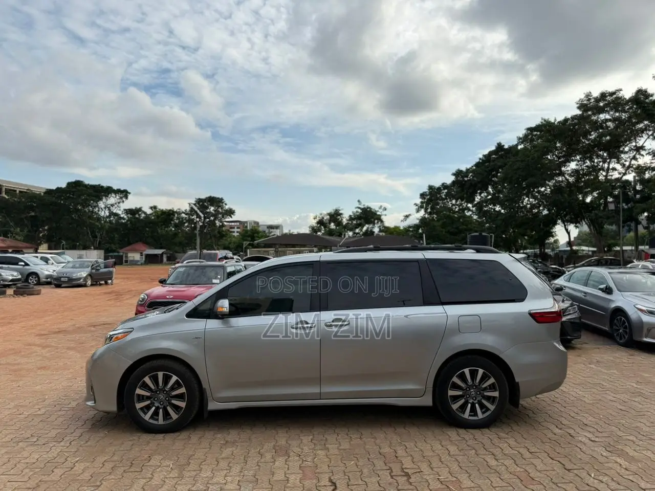 Toyota Sienna Limited Premium 7 Passenger AWD 2020 Silver
