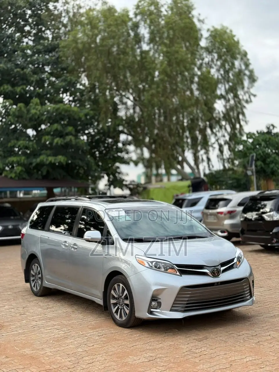 Toyota Sienna Limited Premium 7 Passenger AWD 2020 Silver
