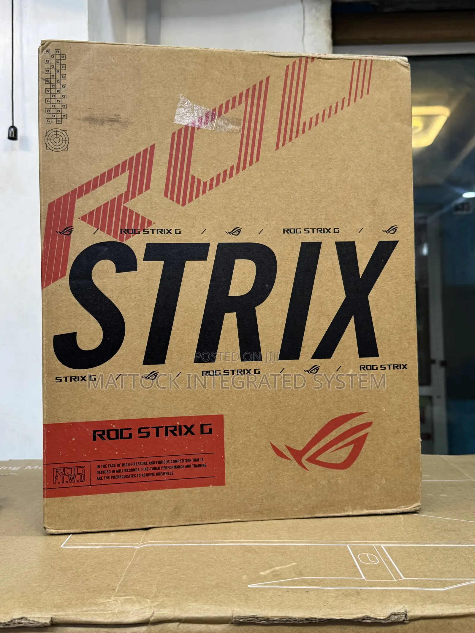 New Laptop Asus ROG Strix G16 G614 16GB AMD Ryzen 9 SSD 1T