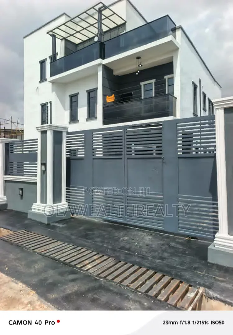 4bdrm Maisonette in Bodija for sale