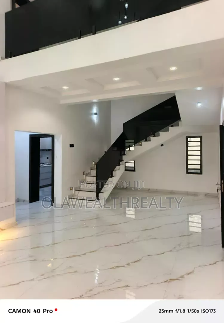 4bdrm Maisonette in Bodija for sale