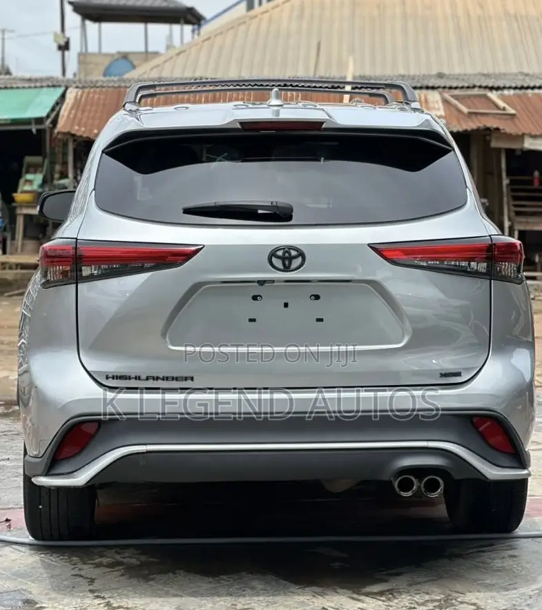 Toyota Highlander XSE 2022 Silver