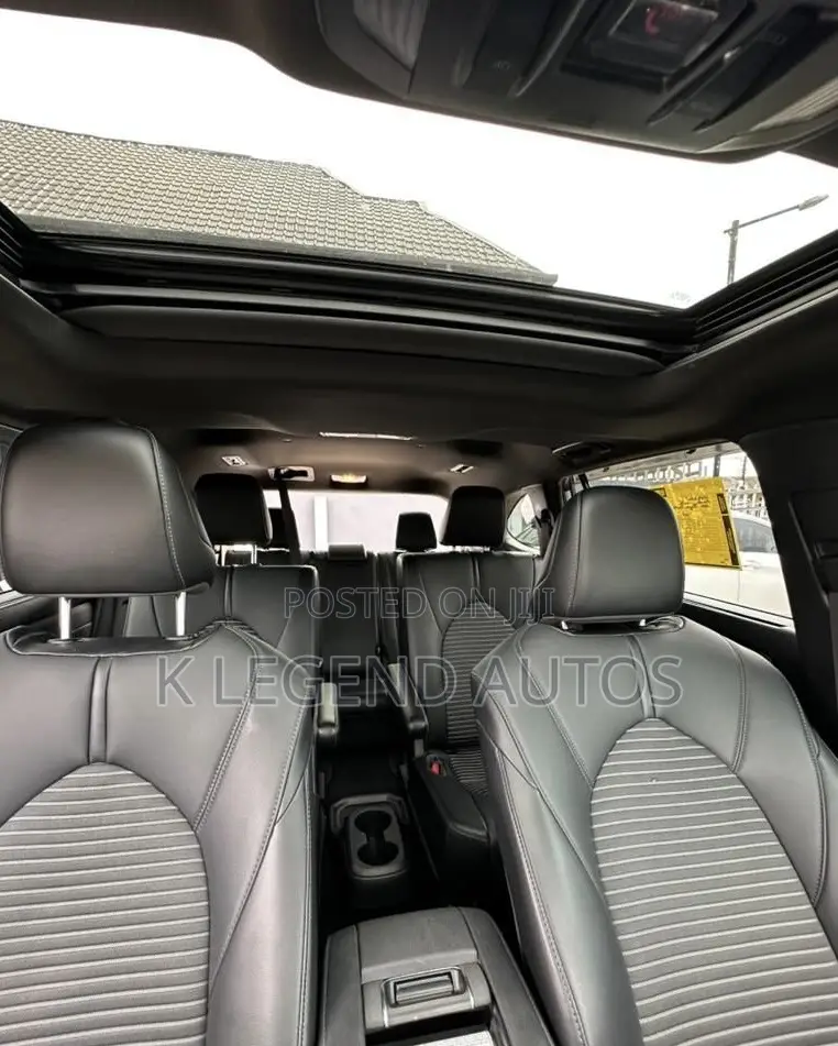 Toyota Highlander XSE 2022 Silver