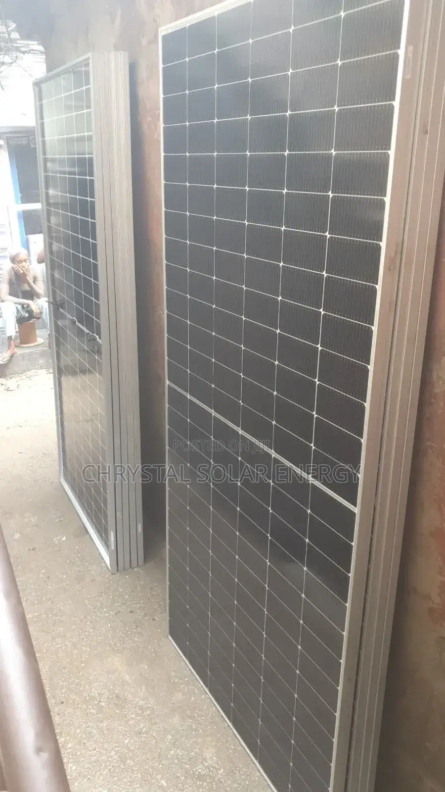 600watts Jinko by-Facial Solar Panel, 156cells, 580watts Max Pv Rating