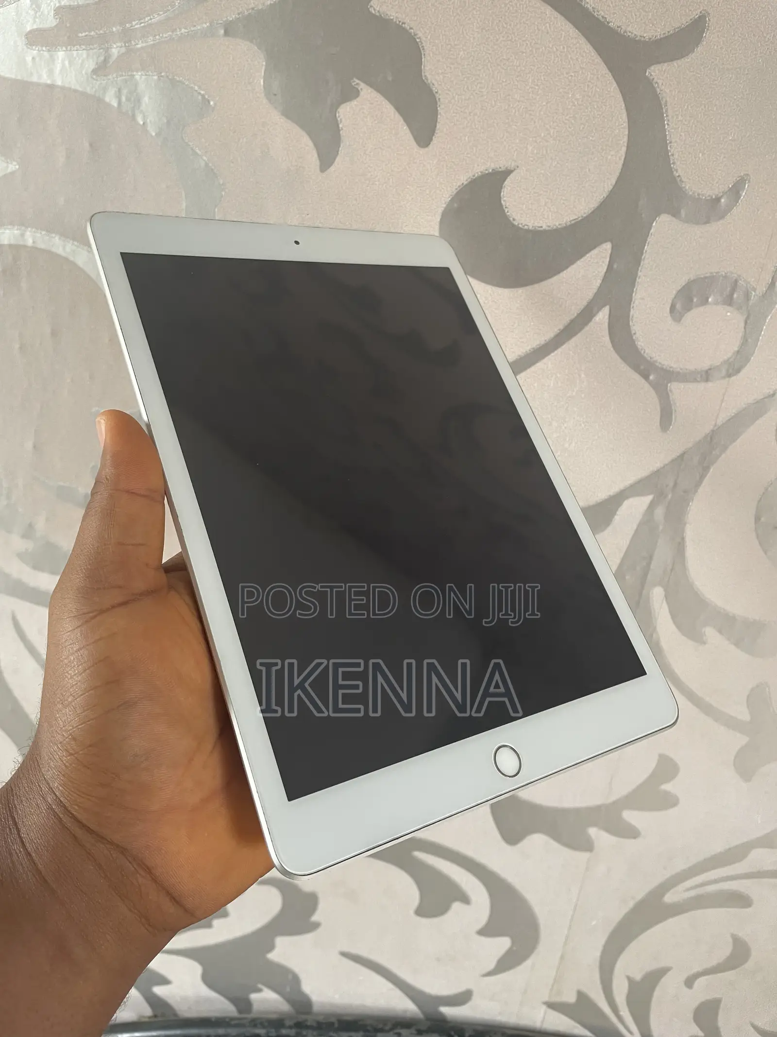 Apple iPad 9.7 32 GB White