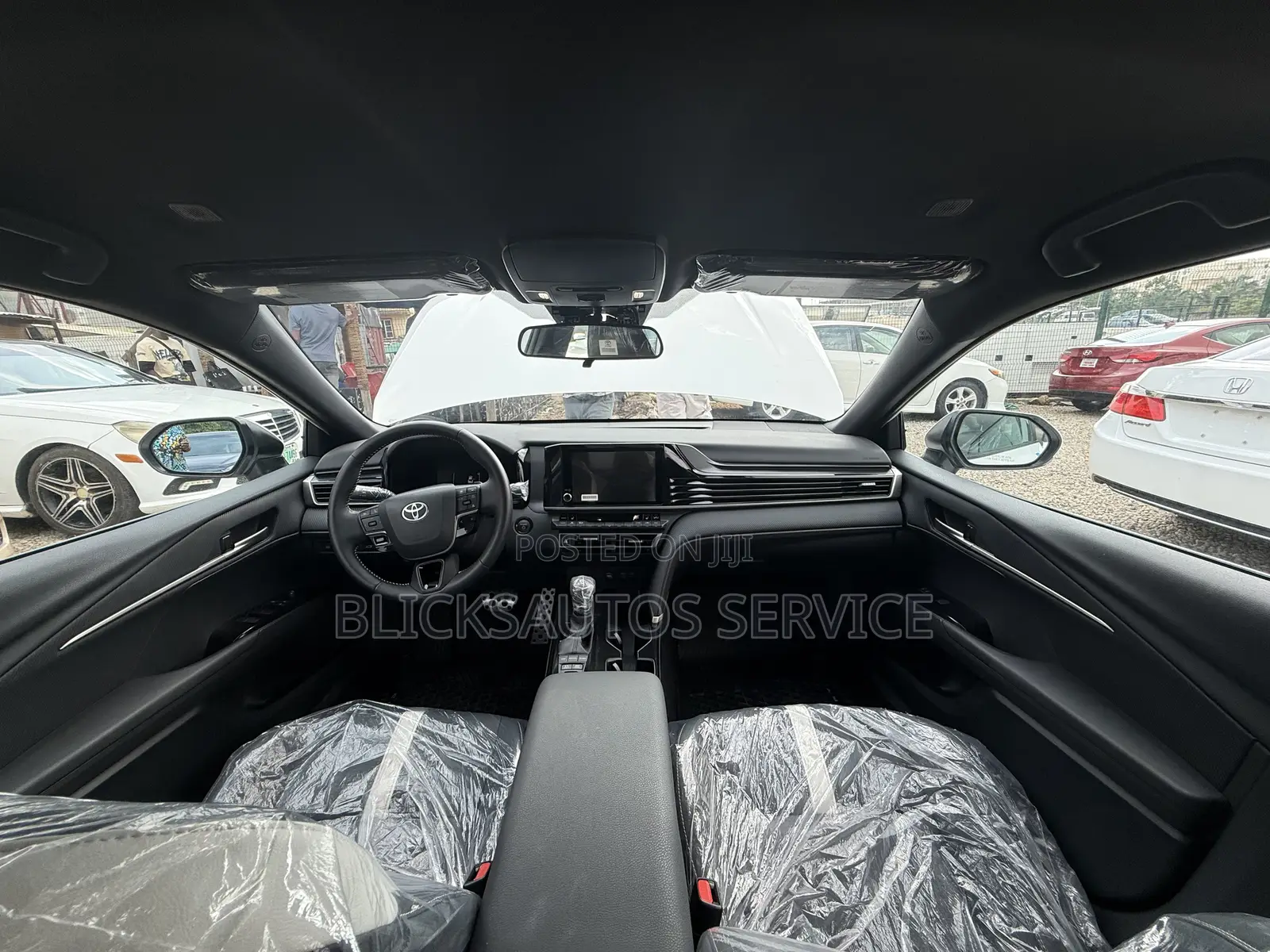 New Toyota Camry SE 2026 White