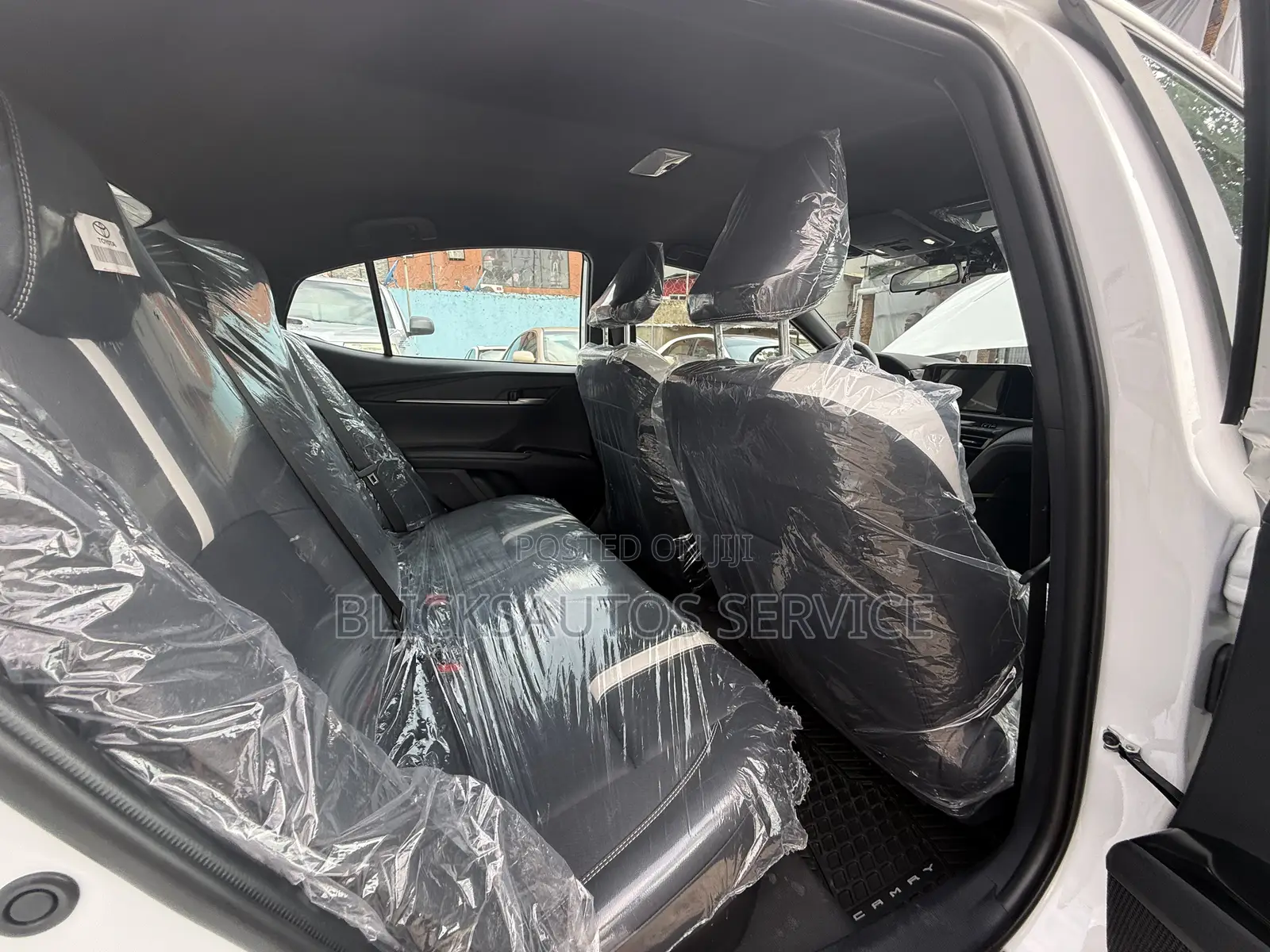 New Toyota Camry SE 2026 White
