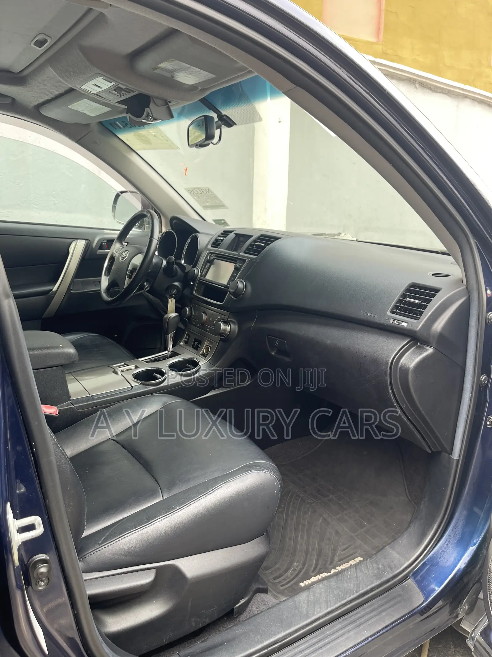 Toyota Highlander SE 3.5L 2WD 2013 Blue