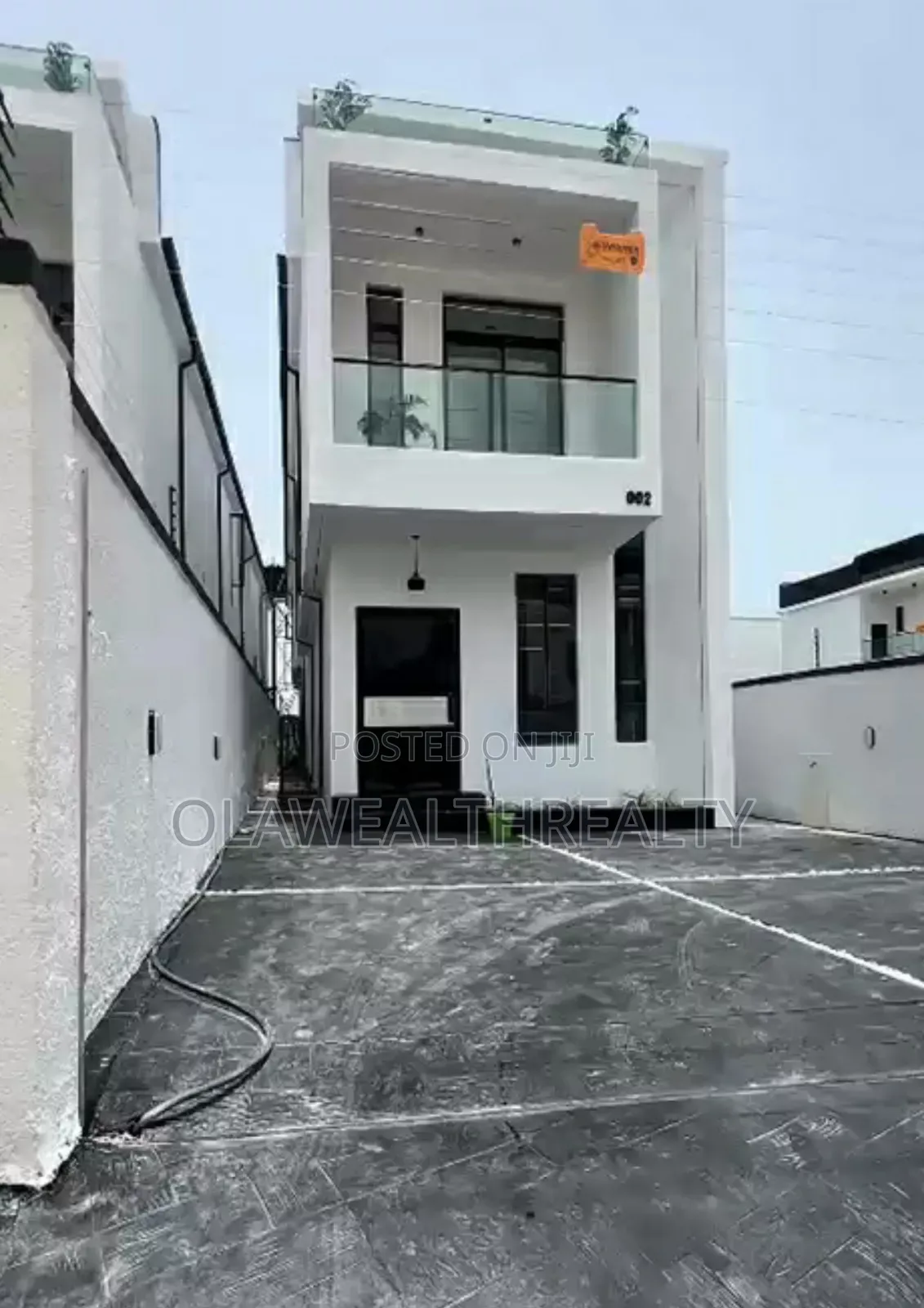 4bdrm Duplex in Off Lekki-Epe Expressway for sale