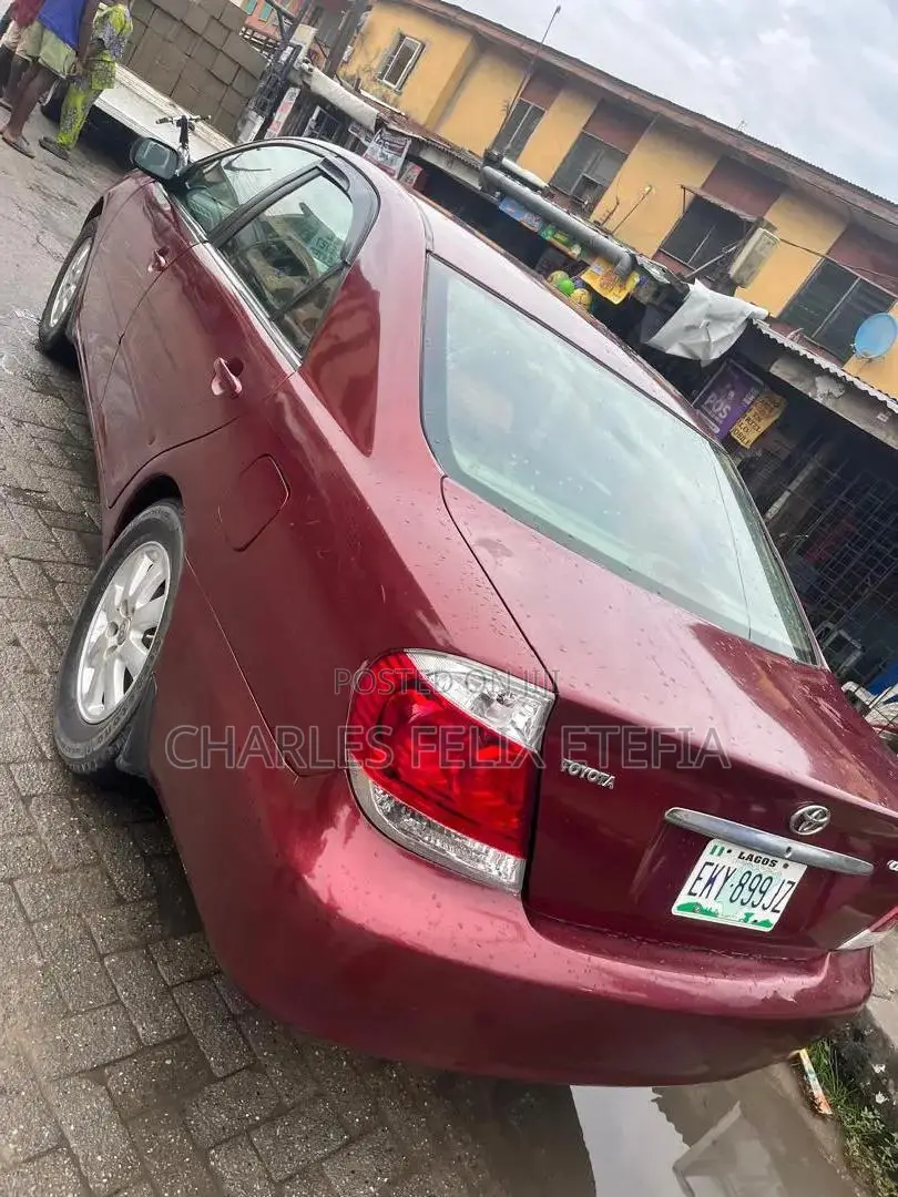 Toyota Camry 2006 Red