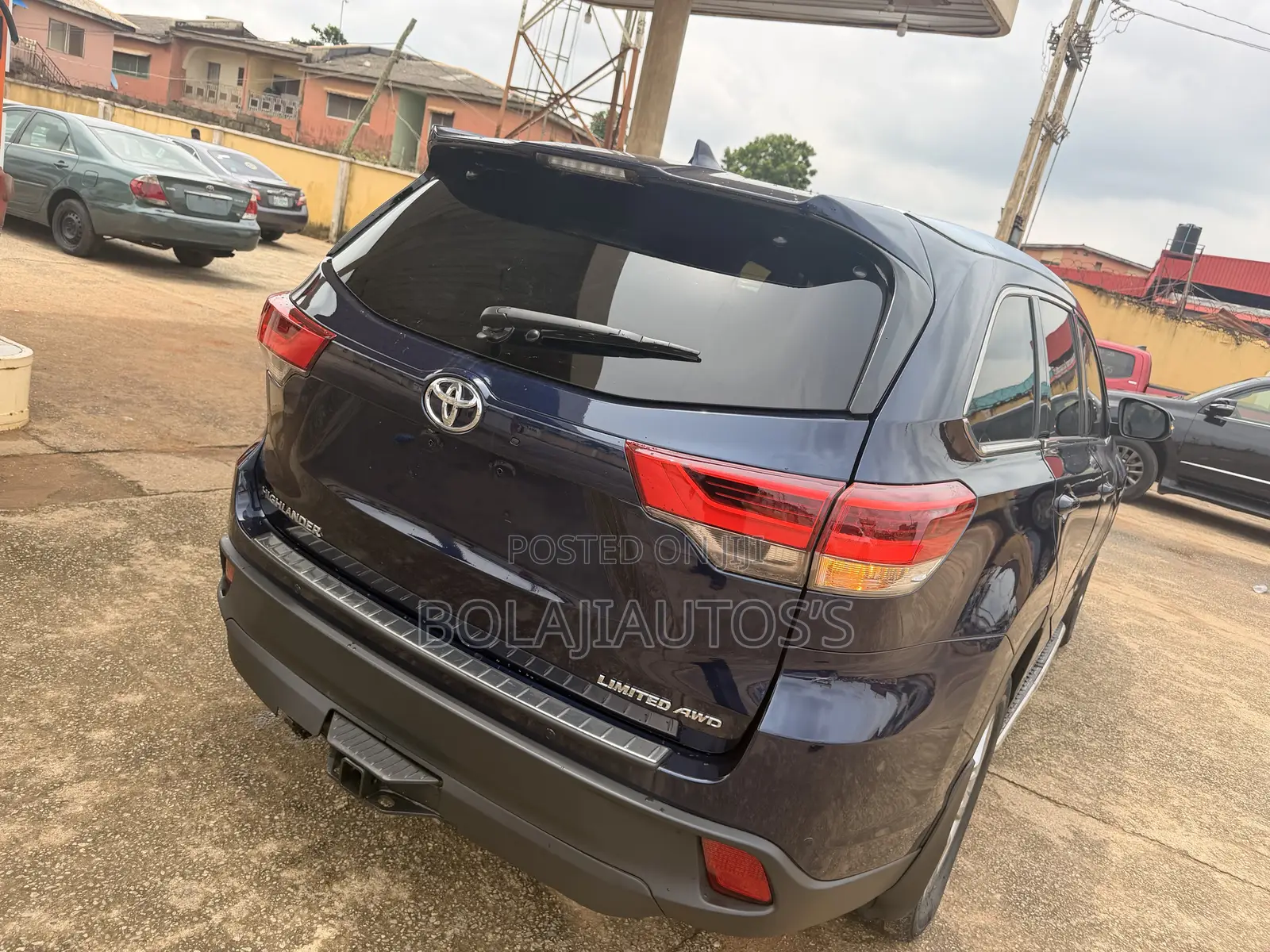 Toyota Highlander Limited 4x4 V6 (3.5L 6cyl 8A) 2017 Blue