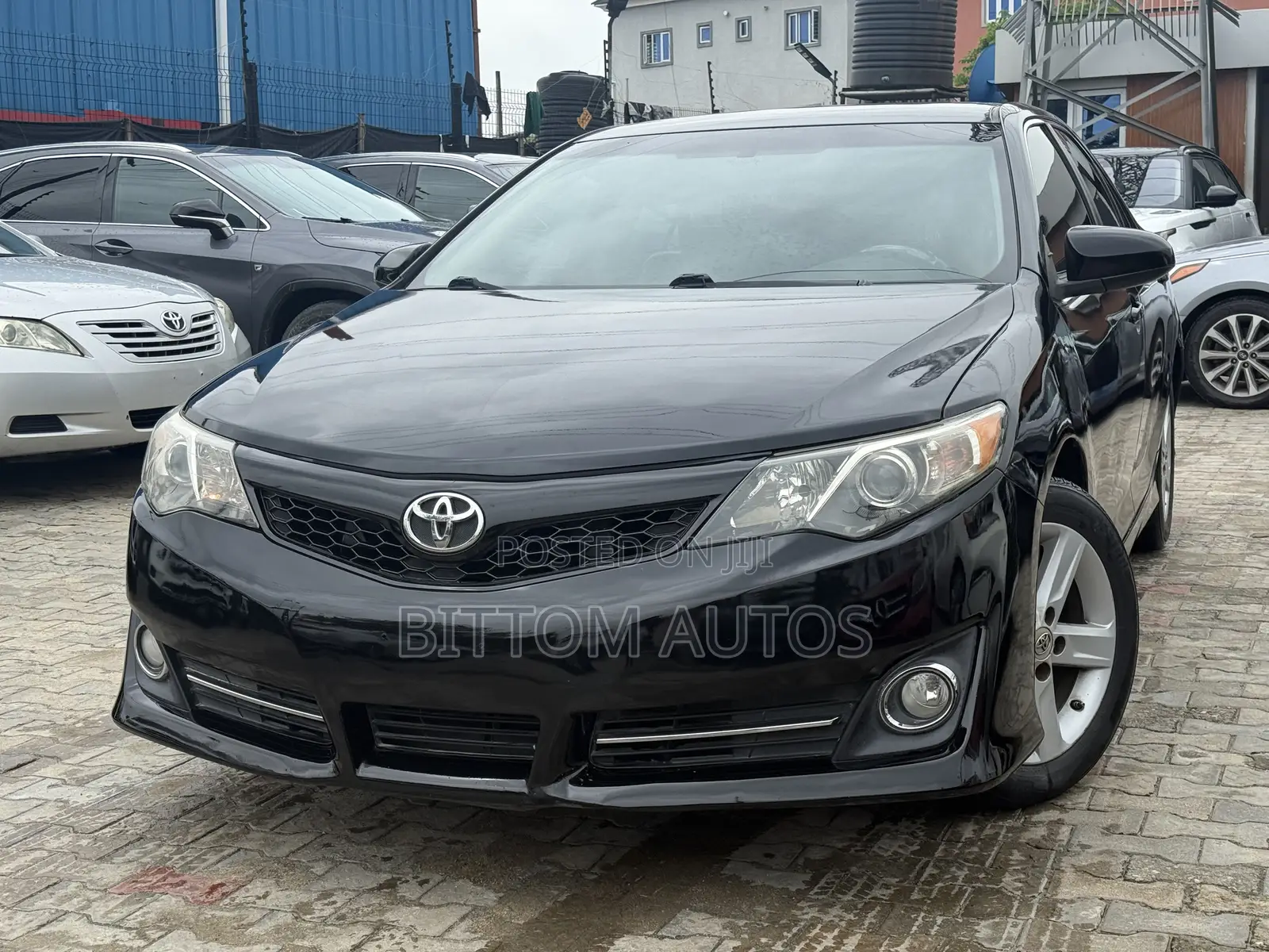Toyota Camry SE 4dr Sedan (2.5L 4cyl 6A) 2013 Black