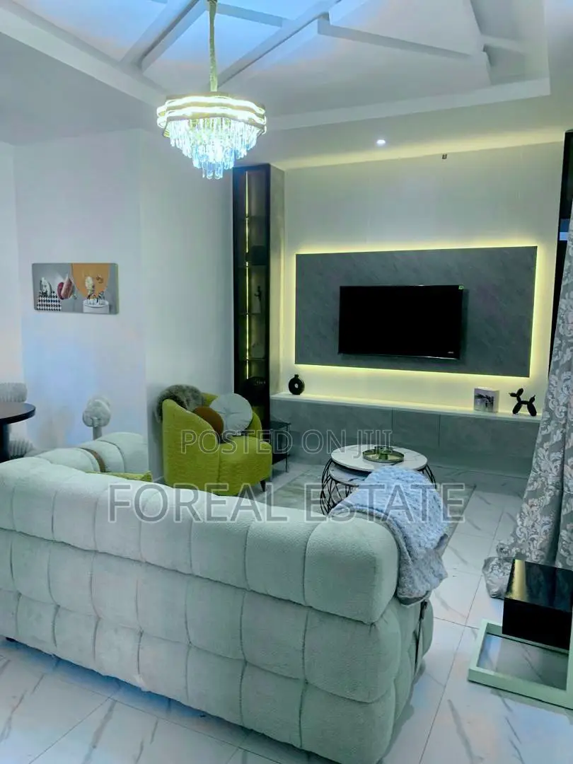 Private Luxury 2 Bed Duplex Shortlet, Private Lounge (Self Compound)
