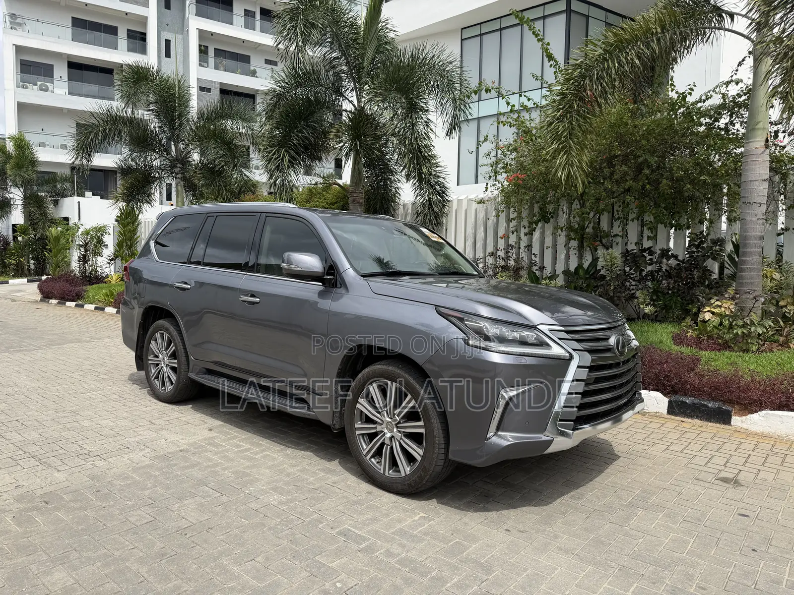 Lexus LX 570 AWD 2017 Black