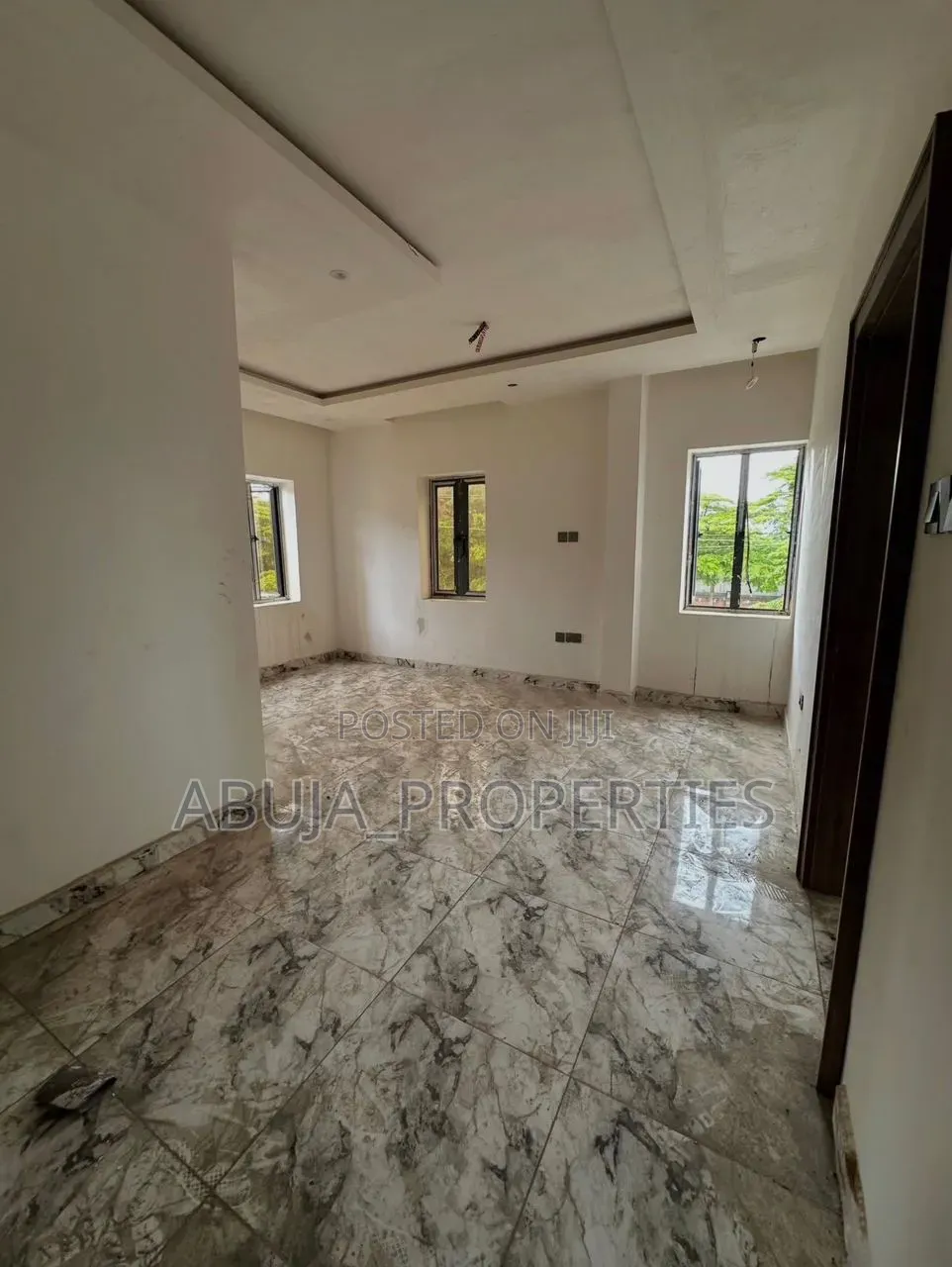 4bdrm Duplex in Utako for sale