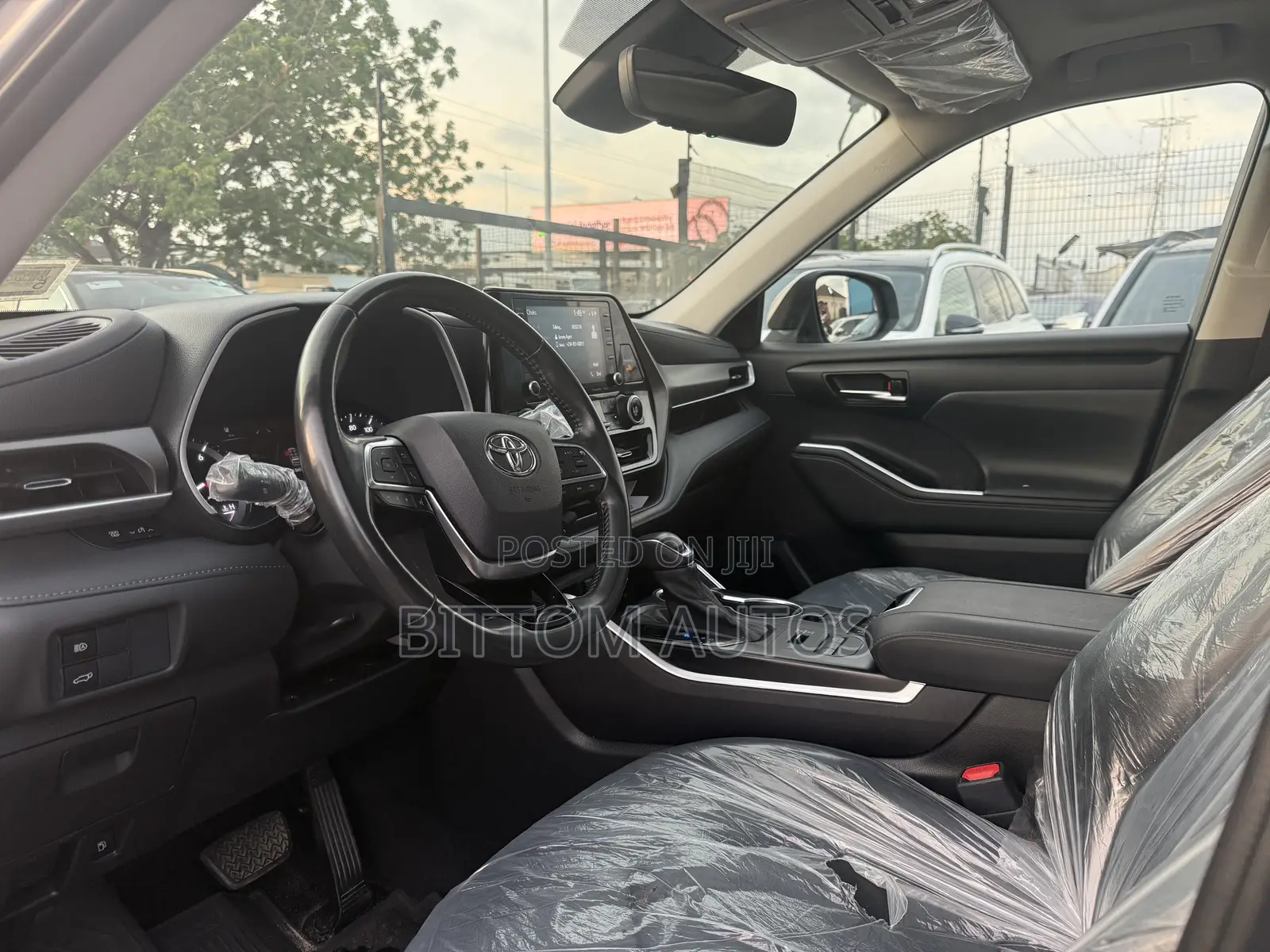 Toyota Highlander XLE 2021 Gray