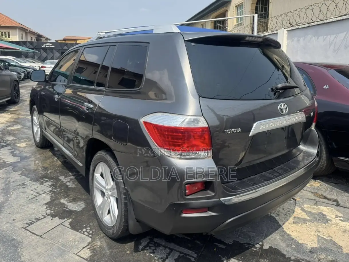 Toyota Highlander 2013 Black