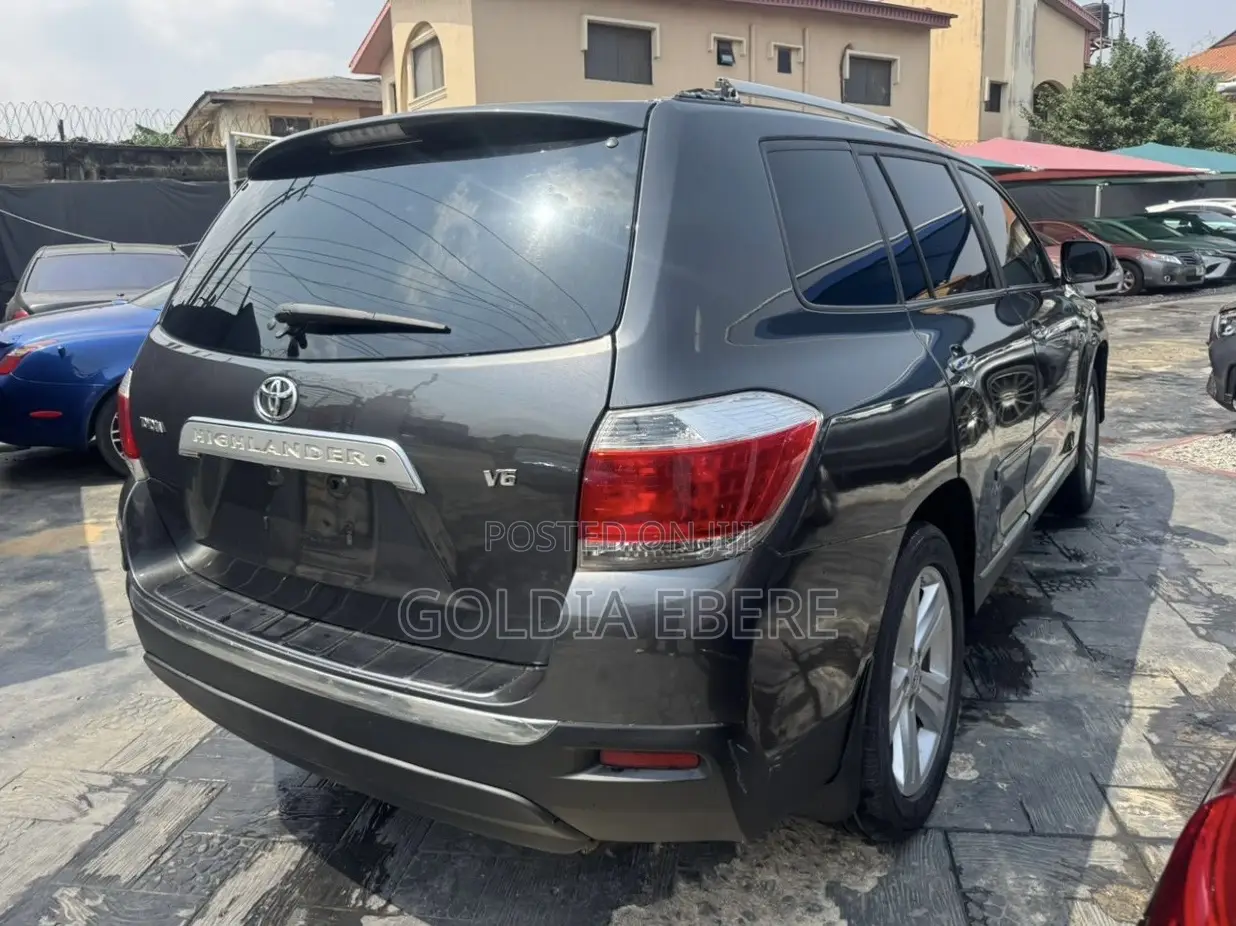 Toyota Highlander 2013 Black