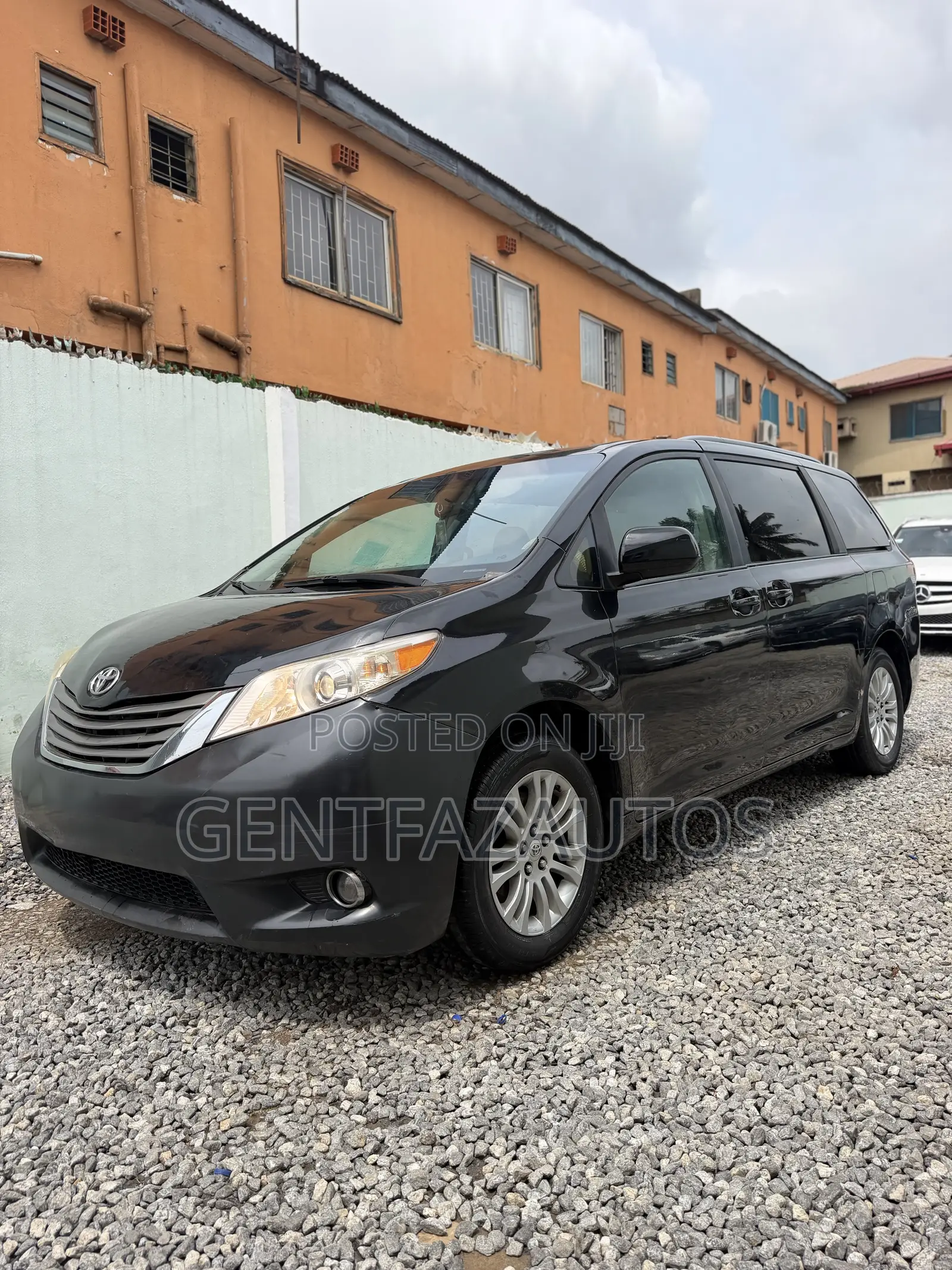 Toyota Sienna XLE 7 Passenger 2011 Black