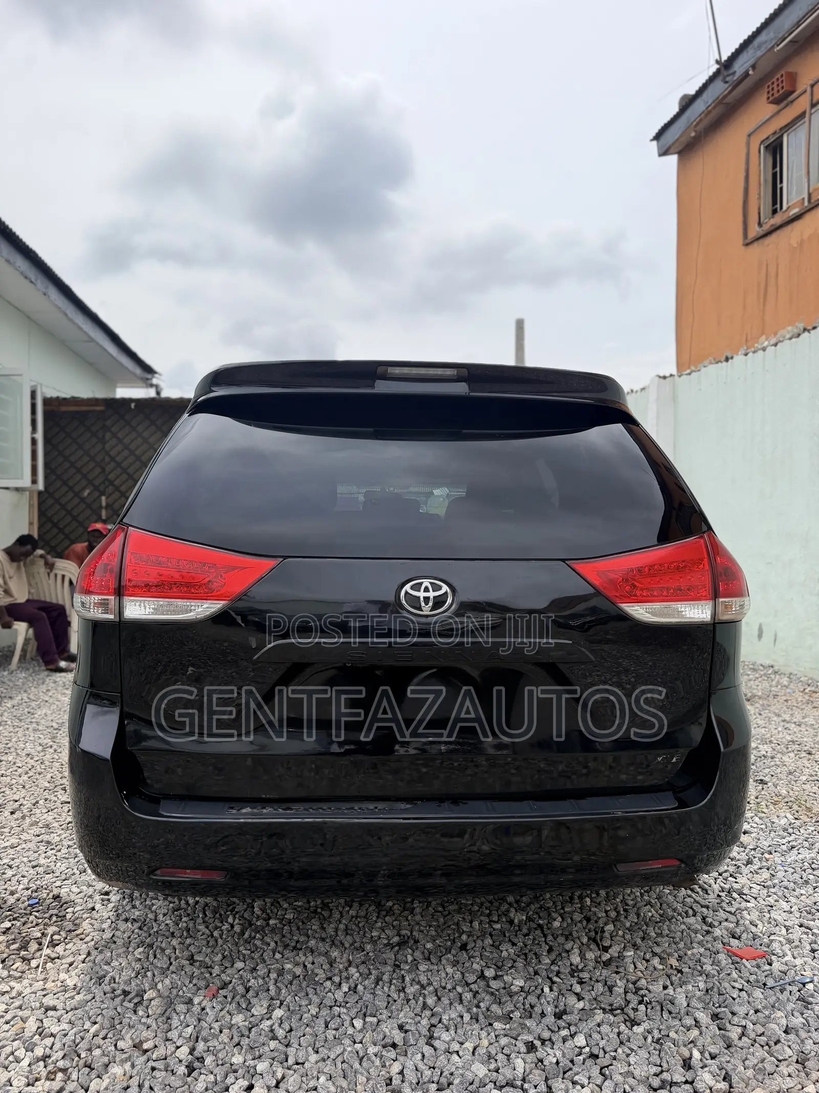 Toyota Sienna XLE 7 Passenger 2011 Black
