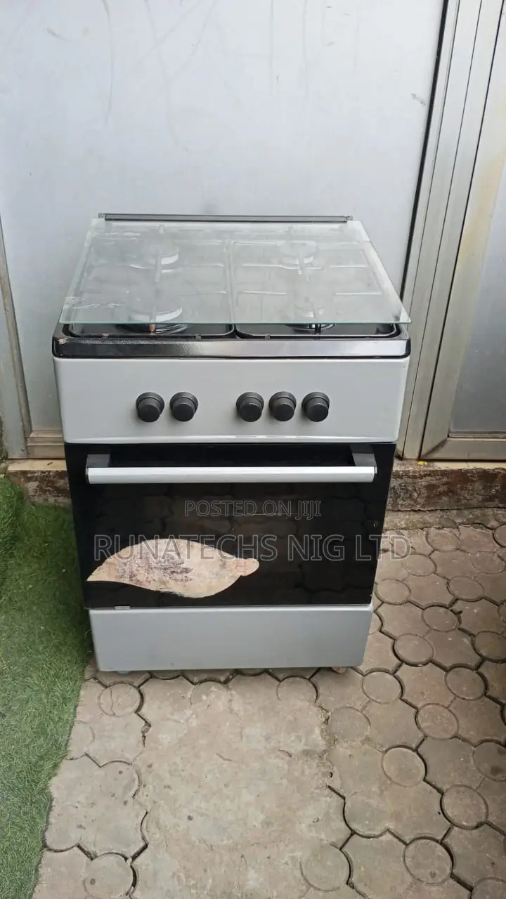 Maxi Gas Cooker 4 Burner 1 Oven 1 Griller Clean England Used