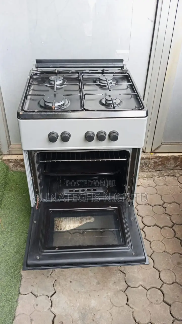 Maxi Gas Cooker 4 Burner 1 Oven 1 Griller Clean England Used
