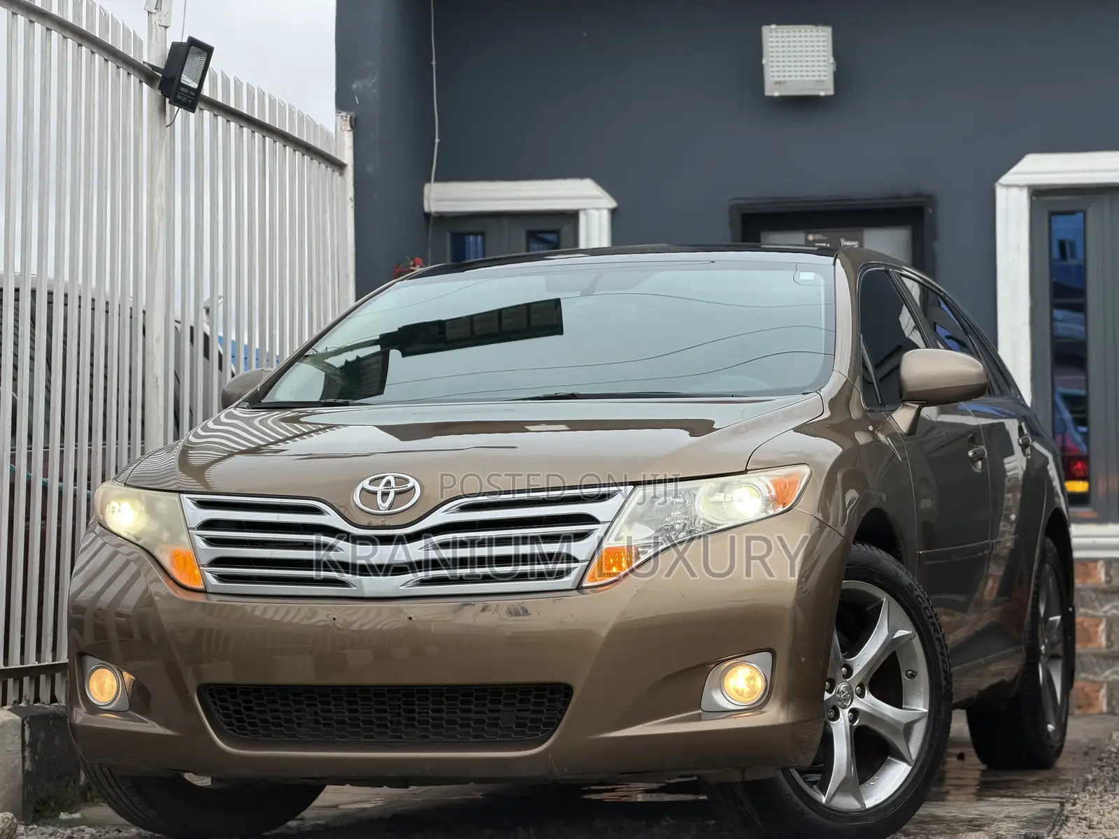 Toyota Venza V6 AWD 2010 Brown