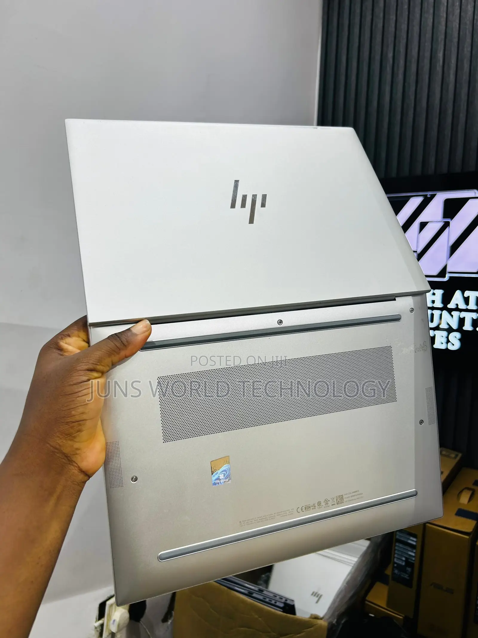 Laptop HP EliteBook 840 G10 16GB Intel Core i7 SSD 256GB