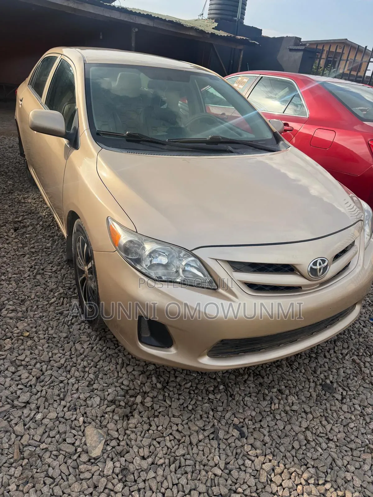 Toyota Corolla LE 4dr Sedan (1.8L 4cyl 4A) 2013 Gold