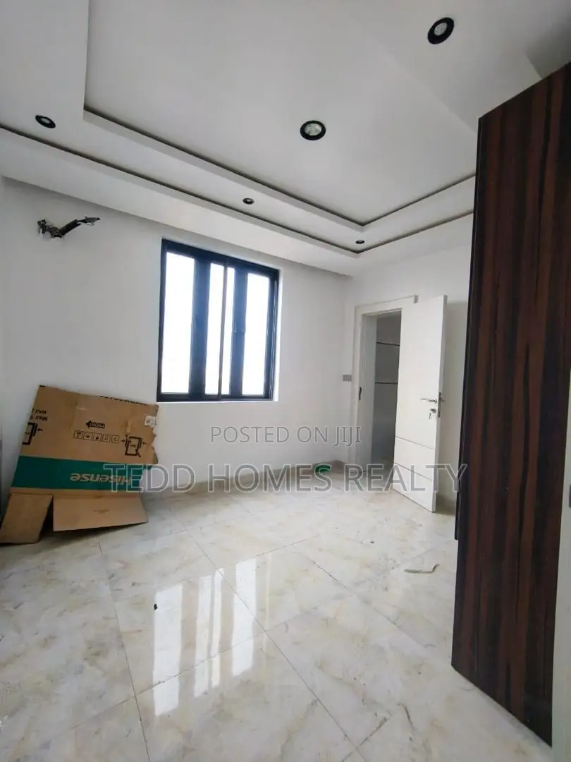 3bdrm Apartment in Ikate for rent