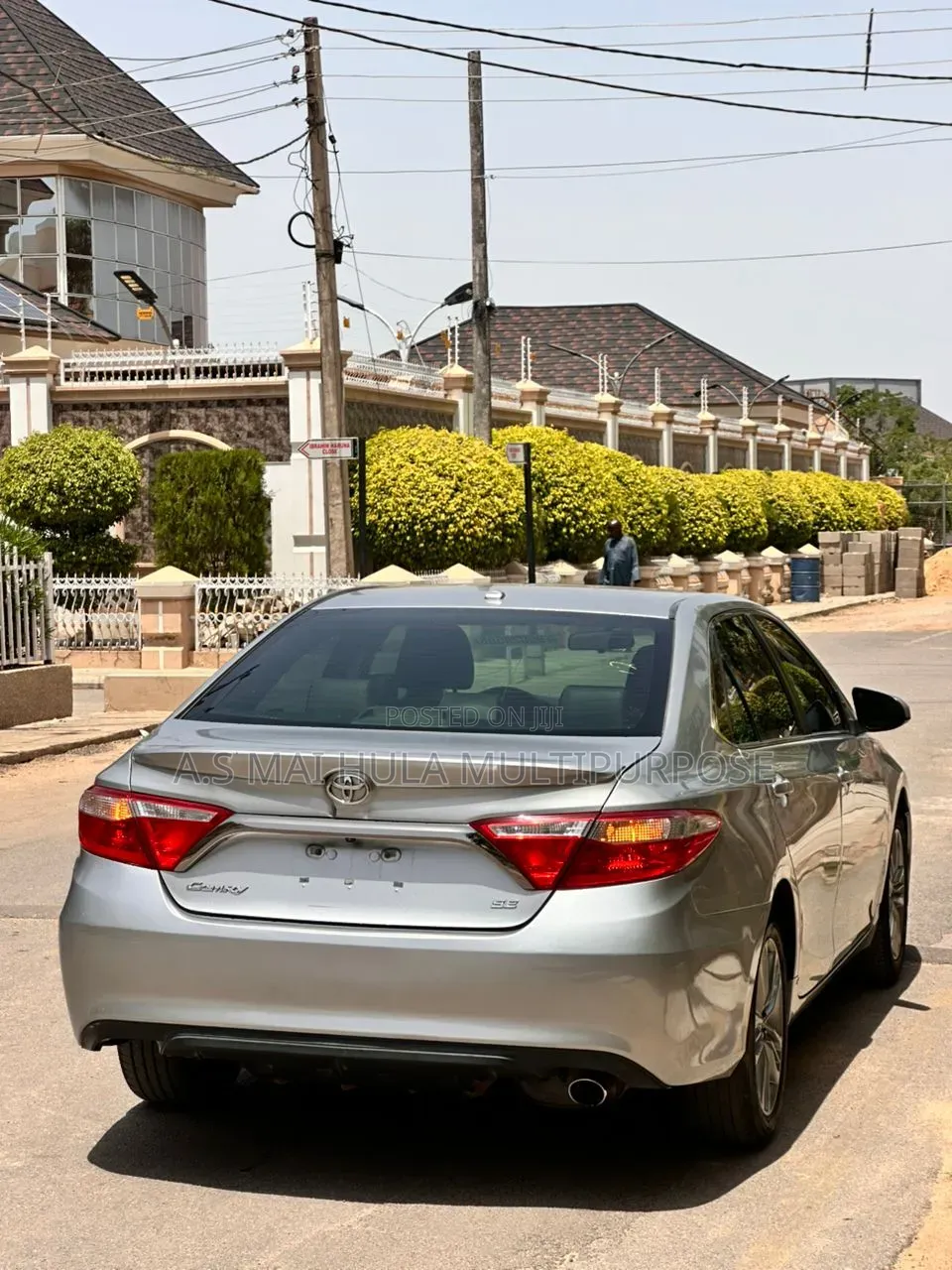 Toyota Camry 2016 Gold