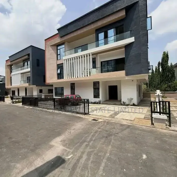 6bdrm Duplex in Katampe (Main) for sale