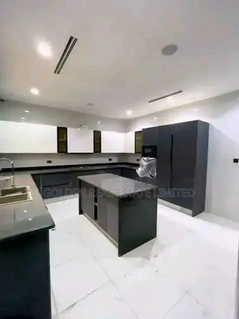 6bdrm Duplex in Guzape District for sale