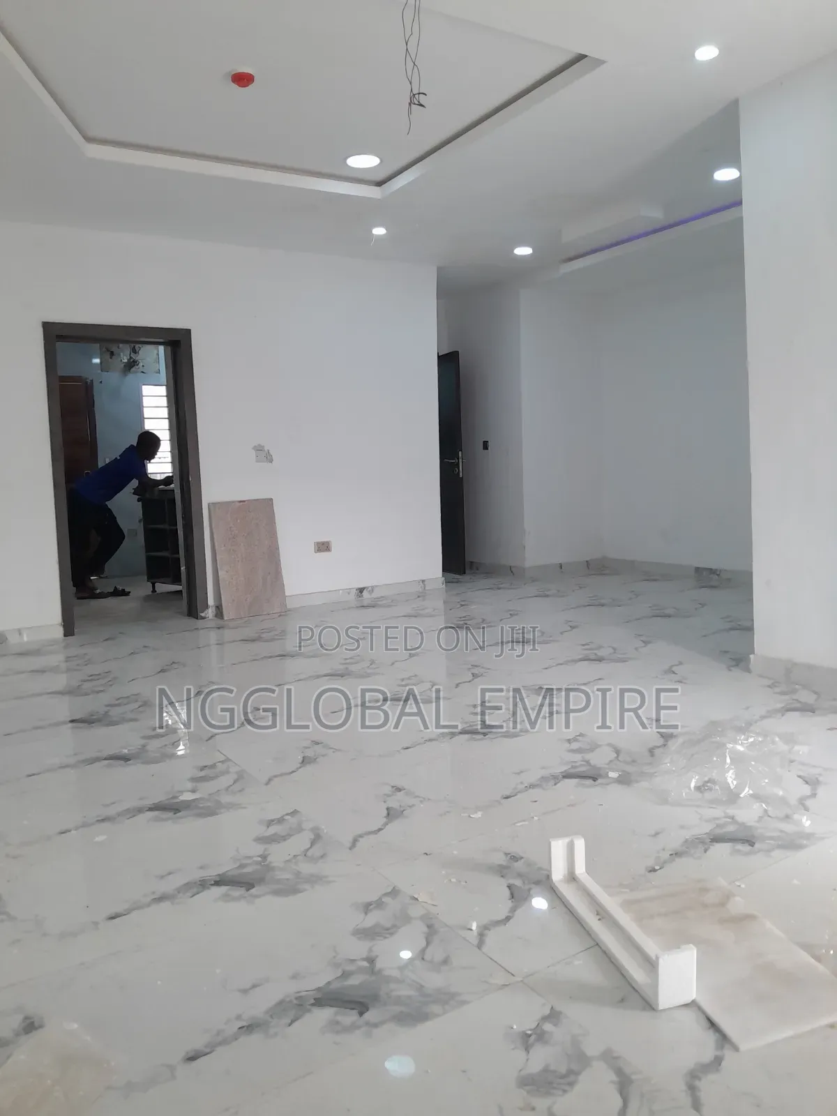2bdrm Apartment in Ikate, Off Freedom for rent
