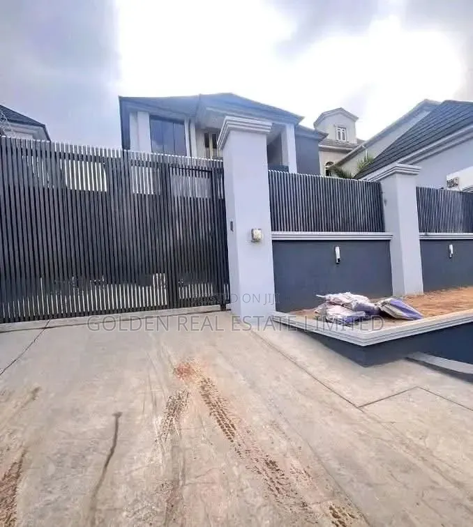 4bdrm Duplex in Apo Resettlement for sale