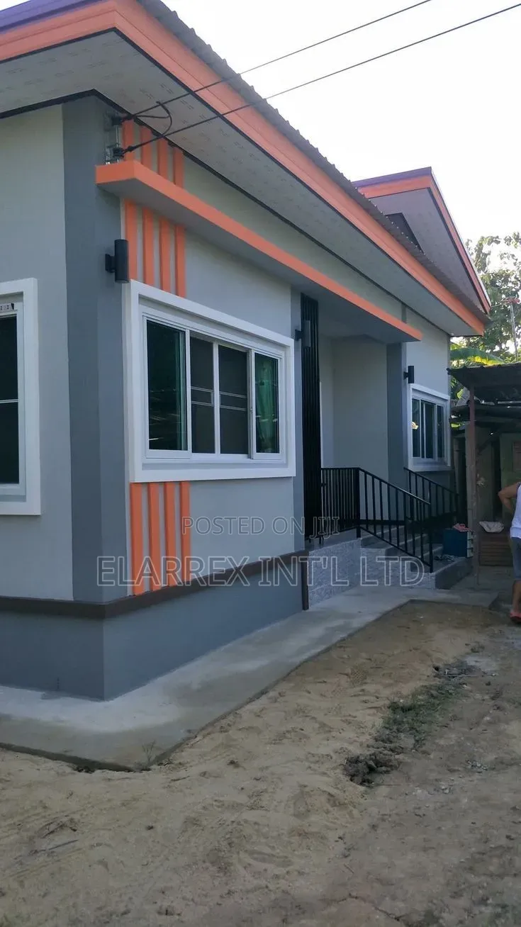 Artwork and Window Wood Installer