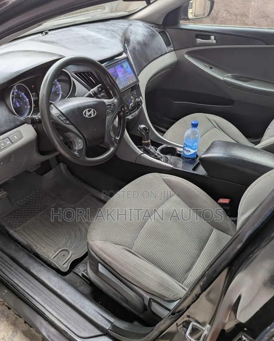 Hyundai Sonata 2011 Black
