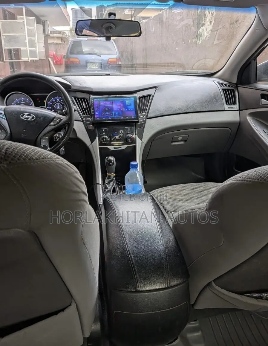 Hyundai Sonata 2011 Black