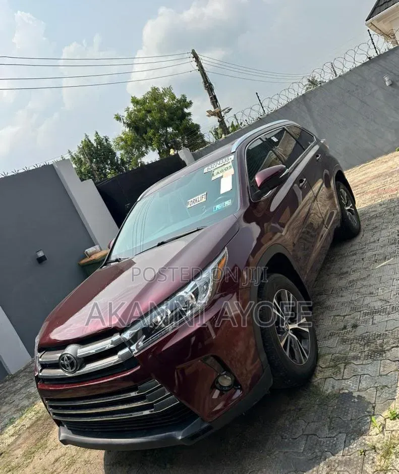 Toyota Highlander XLE V6 4x4 (3.5L 6cyl 6A) 2016 Brown