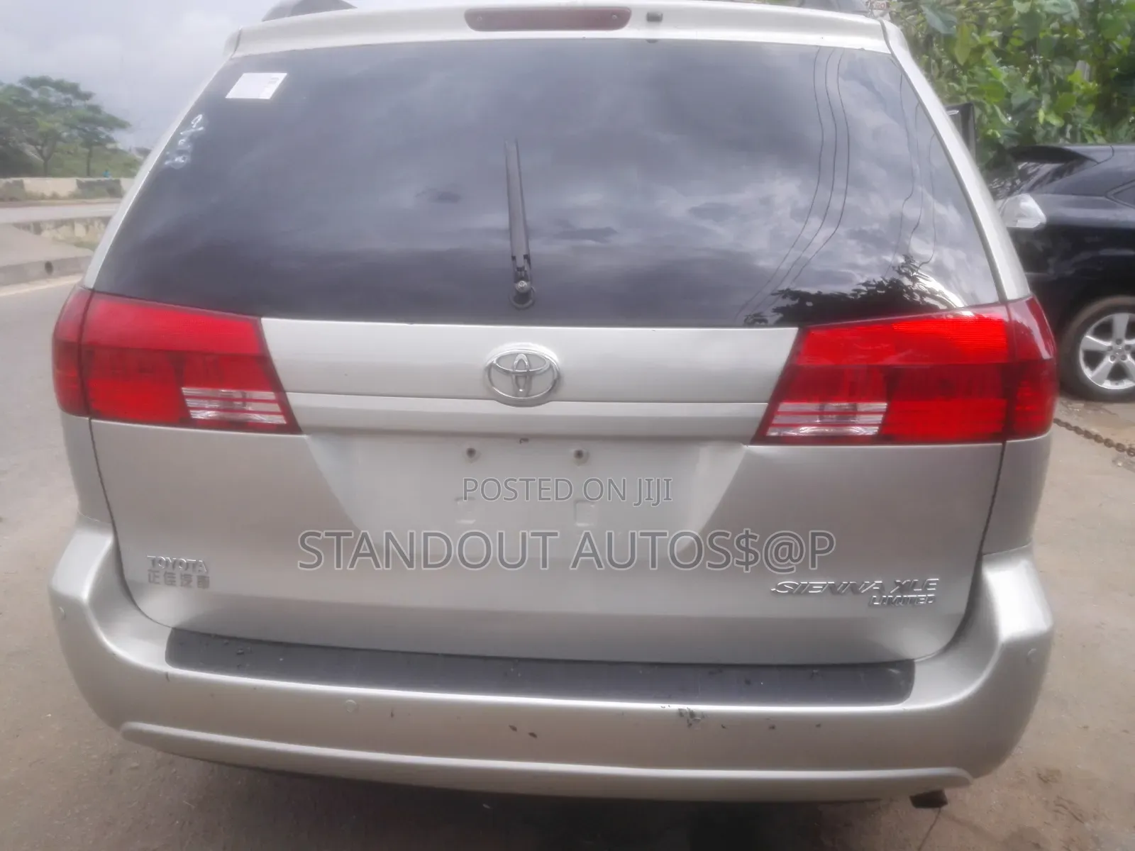 Toyota Sienna 2005 Silver