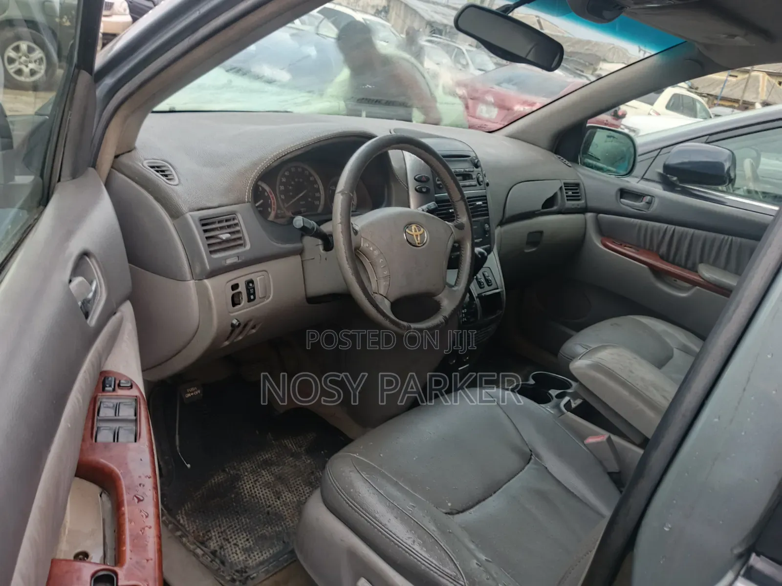 Toyota Sienna LE FWD (3.3L V6 5A) 2004 Gray