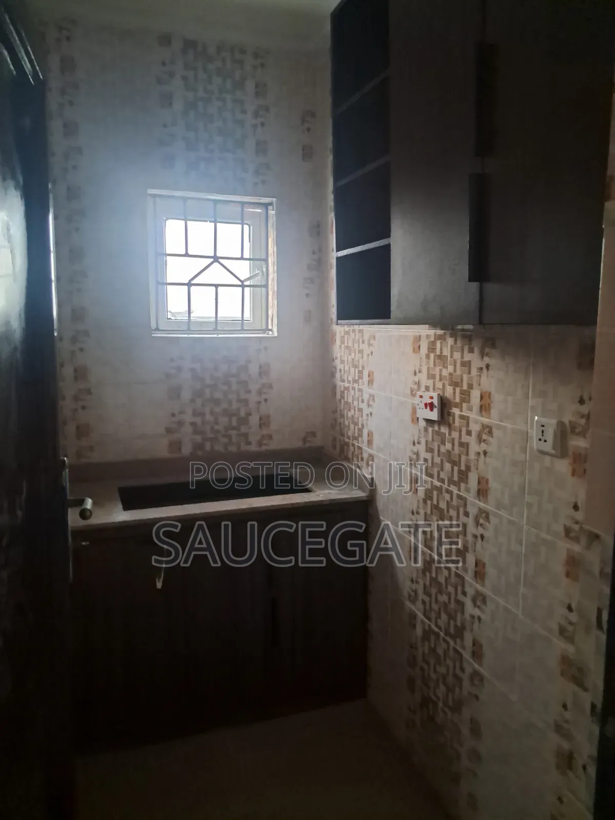 Mini Flat in Satellite Town for rent