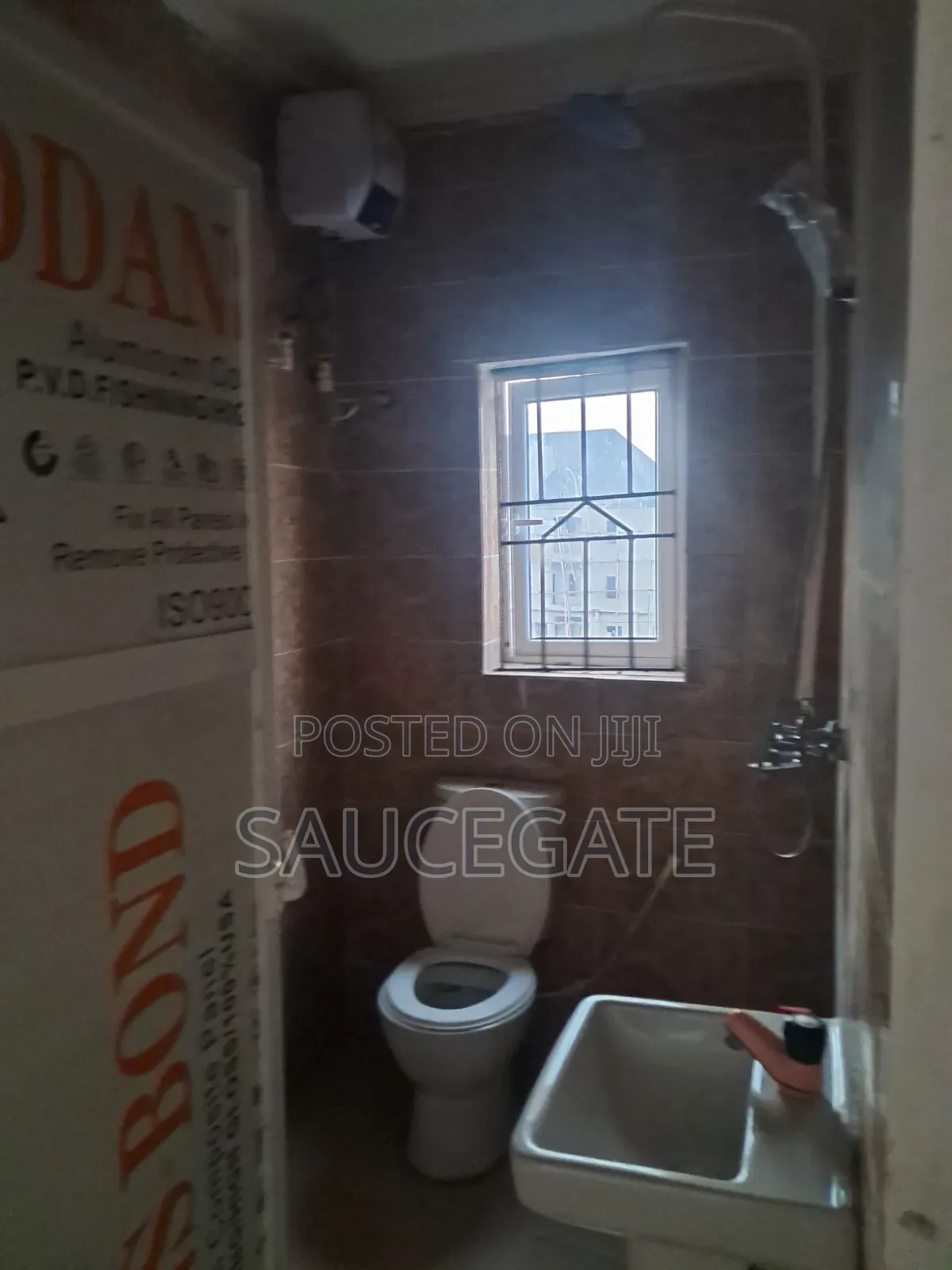 Mini Flat in Satellite Town for rent