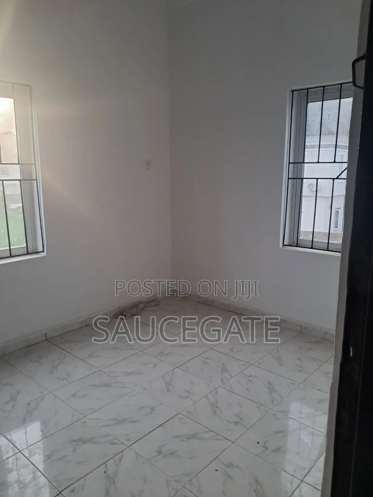 Mini Flat in Satellite Town for rent