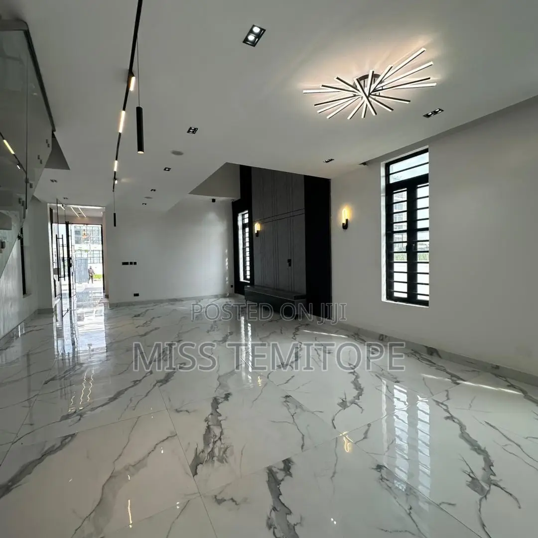 5bdrm Duplex in Ikate for sale