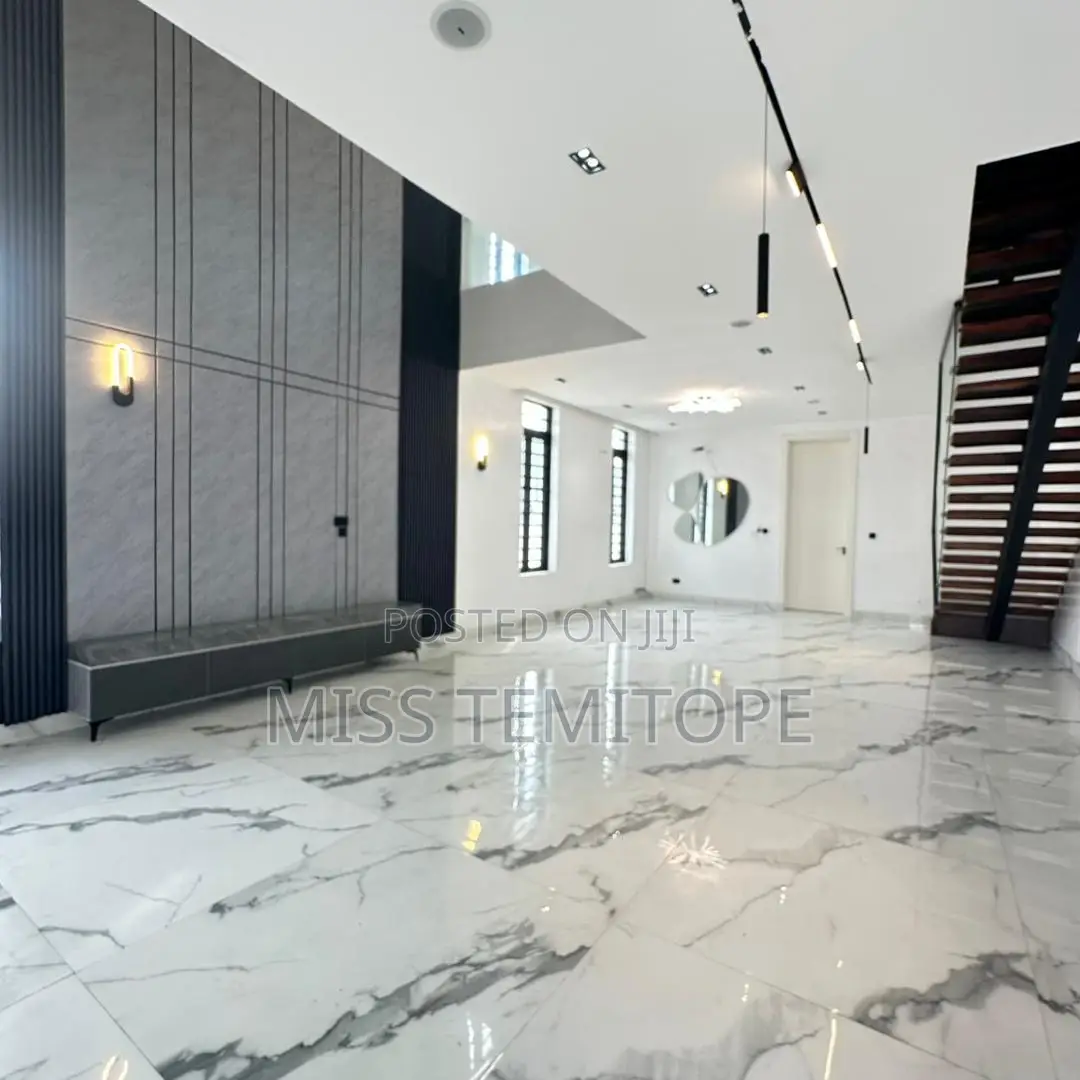 5bdrm Duplex in Ikate for sale