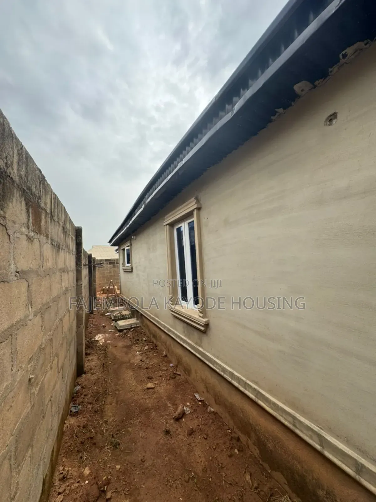 3bdrm Bungalow in Aba Teacher, Omi Adio for sale