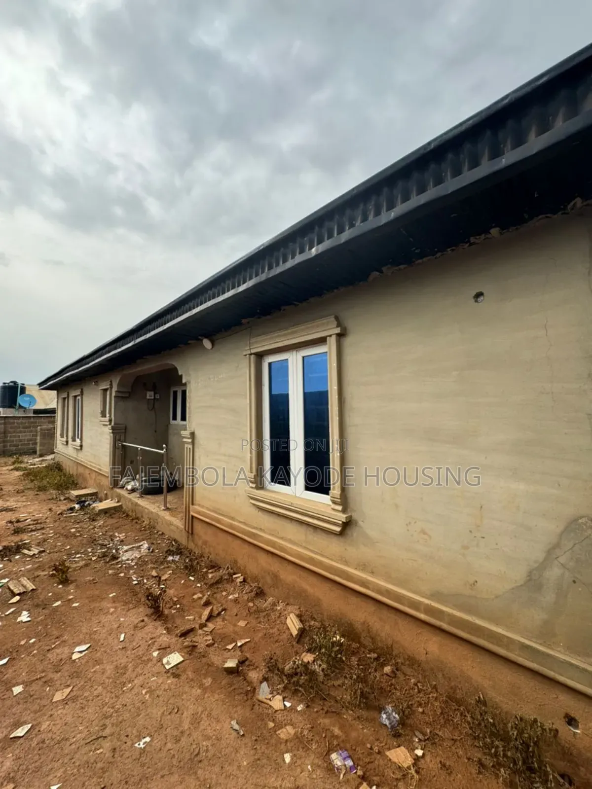 3bdrm Bungalow in Aba Teacher, Omi Adio for sale