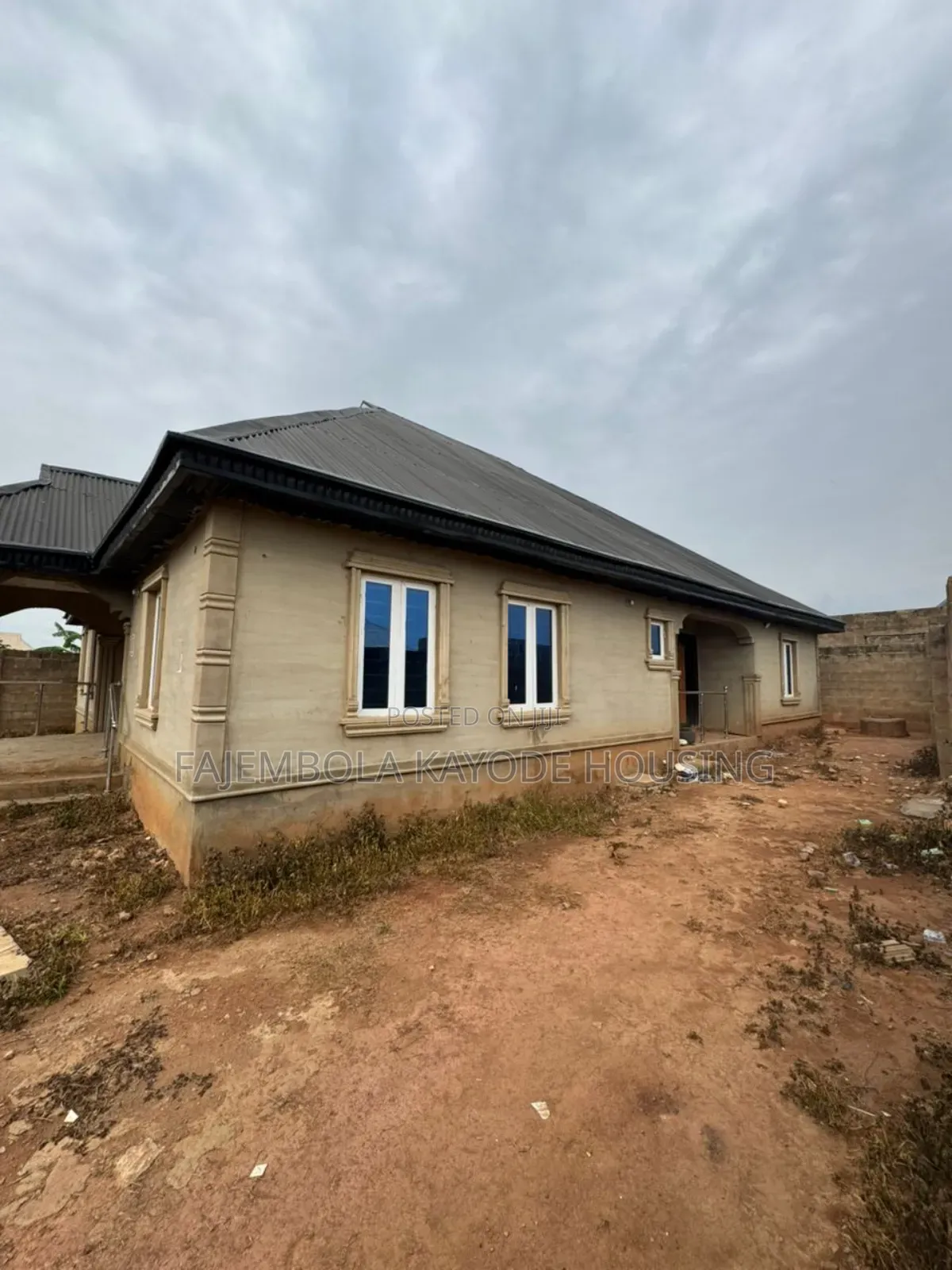3bdrm Bungalow in Aba Teacher, Omi Adio for sale